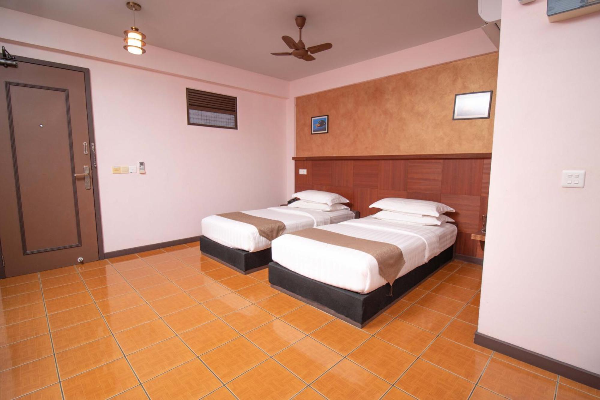 Rashu Hiyaa Hotel Dhiffushi Ngoại thất bức ảnh